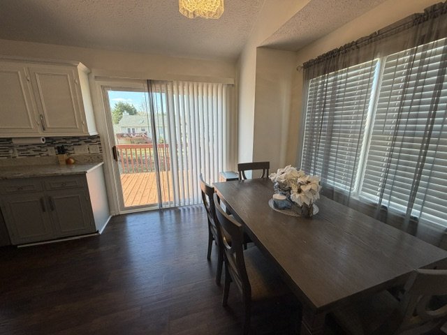 Dining area next to the kitchen